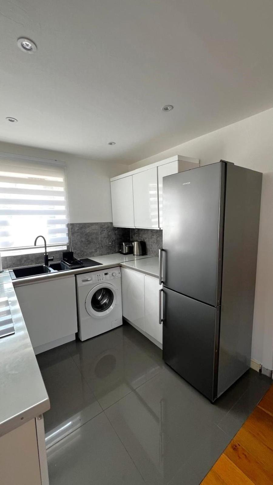 2-Bedroom Flat Walking Distance To Excel London - Perfect Location! ภายนอก รูปภาพ