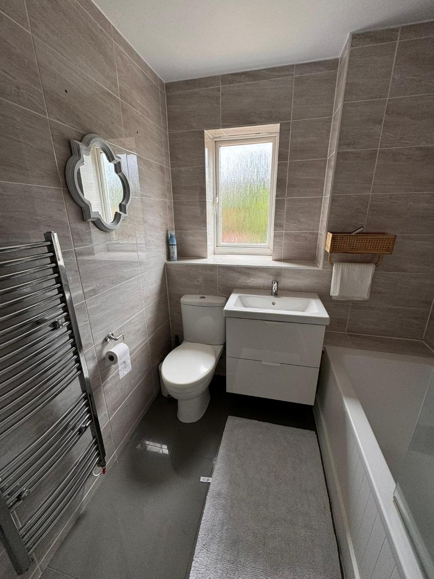 2-Bedroom Flat Walking Distance To Excel London - Perfect Location! ภายนอก รูปภาพ