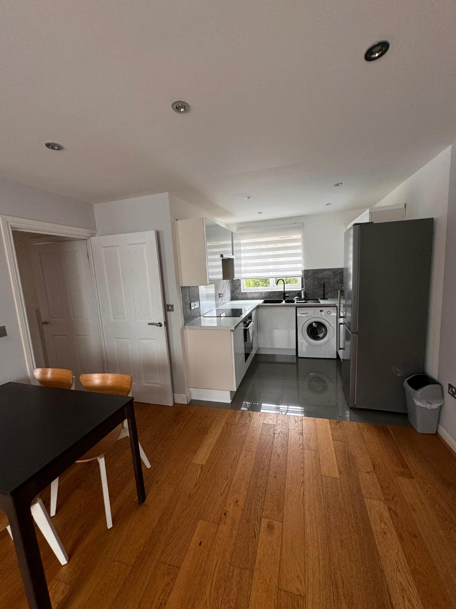 2-Bedroom Flat Walking Distance To Excel London - Perfect Location! ภายนอก รูปภาพ